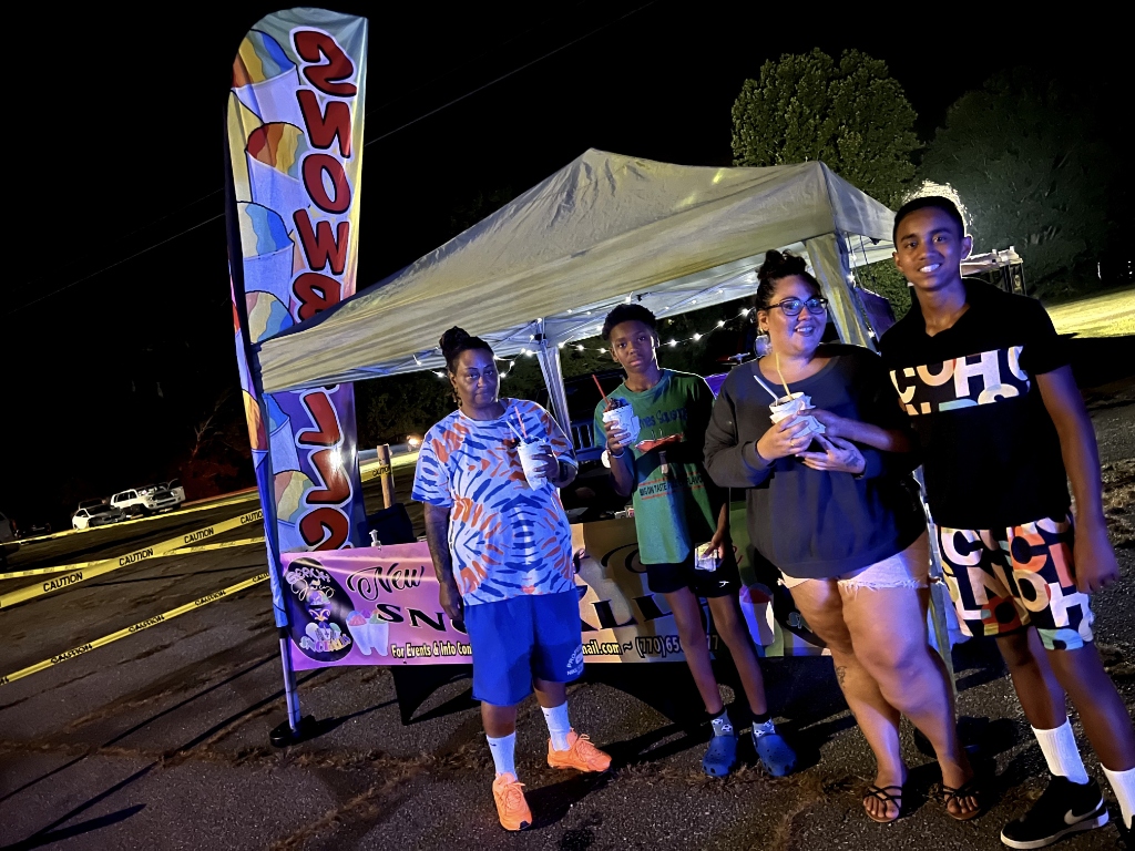 Happy group of customers at Seaux Juicy night event