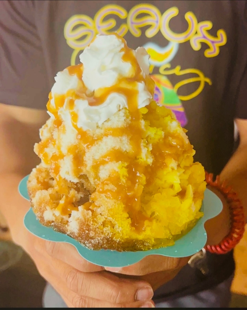 Cream Accents Category Snoball